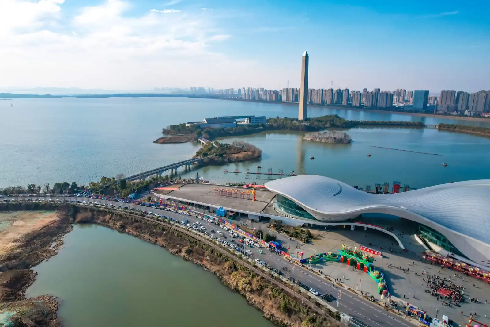 建筑工地防水喷涂设备选购指南：从施工效率到成本控制