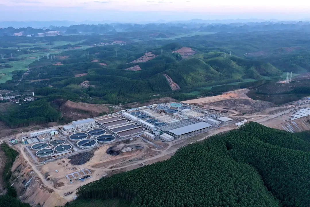 腻子喷涂机在宿迁建筑工地的选型要点与施工效率提升方案封面图